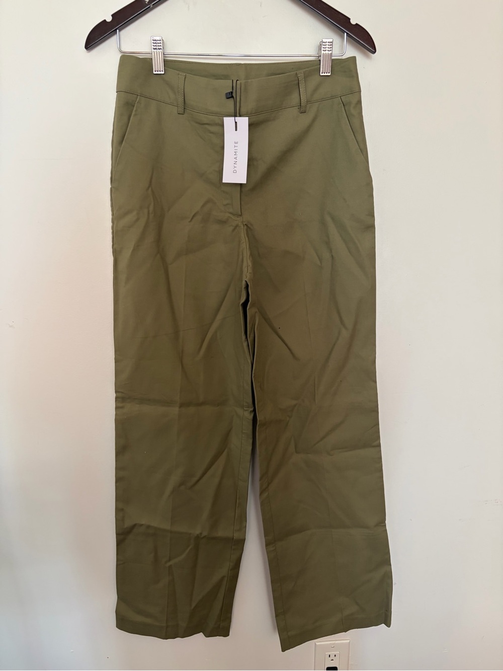 NWT Dynamite Clean Straight Leg Pants in Safari Green - Size 4 - Picture 4 of 11